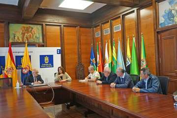 El Cabildo se suma a la iniciativa de revisar el Plan Director del Aeropuerto de Gran Canaria para eliminar la tercera pista/Acfi Press.