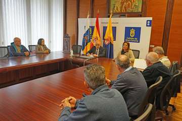 El Cabildo se suma a la iniciativa de revisar el Plan Director del Aeropuerto de Gran Canaria para eliminar la tercera pista/Acfi Press.