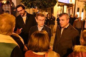 Feijóo en Los Llanos de Telde/Antonio Alí, TA y Francisco Javier Santana.