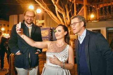 Feijóo en Los Llanos de Telde/Antonio Alí, TA y Francisco Javier Santana.