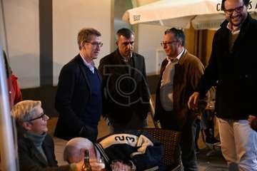 Feijóo en Los Llanos de Telde/Antonio Alí, TA y Francisco Javier Santana.