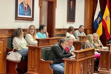 El Pleno aprueba por unanimidad un gasto extra de 30.000 horas para poder licitar la rehabilitación de Las Longueras/TA y Acfi Press.