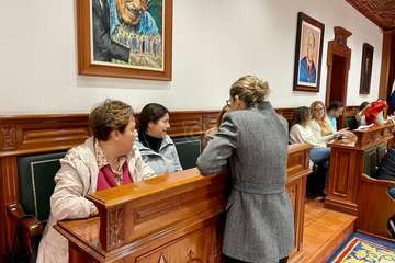 El Pleno aprueba por unanimidad un gasto extra de 30.000 horas para poder licitar la rehabilitación de Las Longueras/TA y Acfi Press.