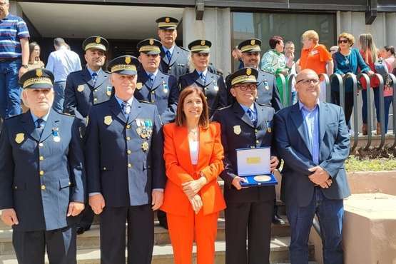La Policía Local de Telde recibe cuatro medallas, una placa colectiva y una felicitación del Gobierno de Canarias/TA.