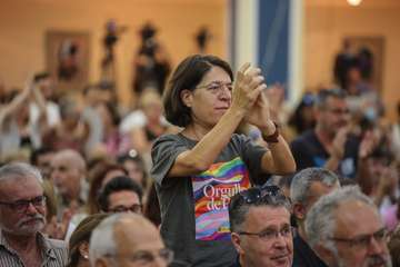 Yolanda Díaz y Alberto Rodríguez alegan en Telde sobre Canarias y España/TA y Acfi Press.