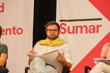 Yolanda Díaz y Alberto Rodríguez alegan en Telde sobre Canarias y España/TA y Acfi Press.