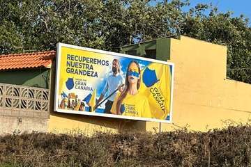 Los partidos políticos de Telde comienzan a retirar su cartelería de las vallas publicitarias para no incurrrir en un delito electoral/TA.