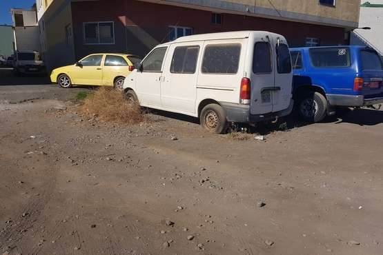 Coches abandonados en La Fonda