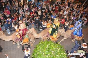 Momento del paso de los Reyes Magos por San Gregorio (Foto Antonio Alí)