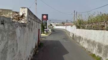 Imagen de la calle que atraviesa Marpequeña Alta (Foto TA)