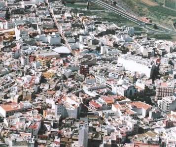 Vista aérea del casco comercial de Los Llanos de Telde (Foto TA)