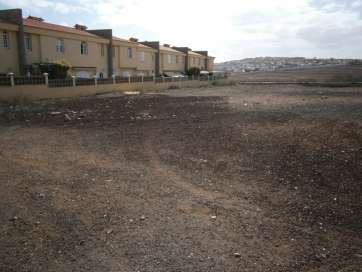 El solar municipal de la calle Laurel tras la actuación municipal (Foto TA)