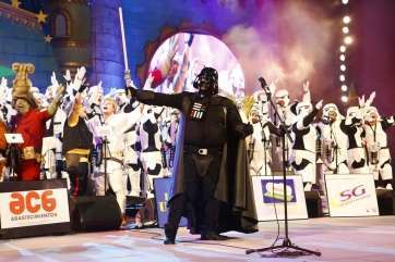 Los Nietos de Sary Mánchez durante su actuación de este lunes (Foto TA)