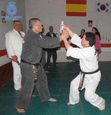 Práctica de artes marciales (Foto TA)