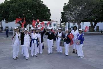 Imagen de archivo de trabajadoras de Oligal en la plaza de San Juan (Foto TA)
