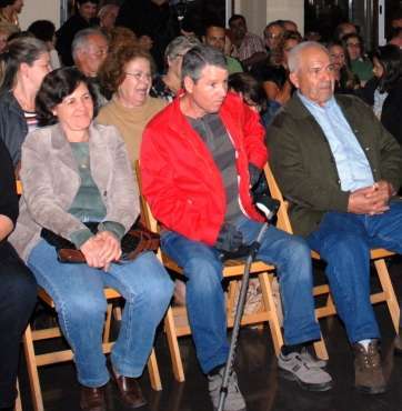 Imagen de archivo de Eloy Rodríguez, junto a su esposa, en un acto político de IU en Telde (Foto TA)