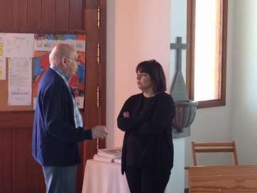 Gloria Cabrera junto al presidente del colectivo de Caserones Bajos (Foto TA)