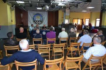 La asamblea general, a los pocos minutos de iniciarse (Foto Daniel Ojeda)