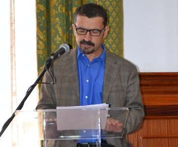 Miguel Vega durante la lectura del manifiesto (Foto TA)