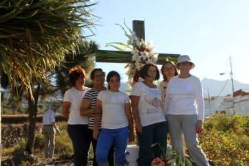Momento del enramado (Foto Jesús Ruiz Mesa)