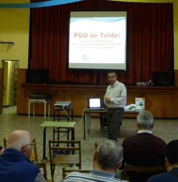 Álvaro Monzón durante la charla en La Pardilla (Foto TA)