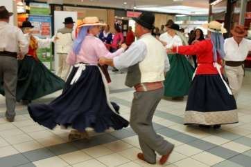 Momento de la exhibición de la AV Cristo de Telde (Foto Jesús Ruiz Mesa)
