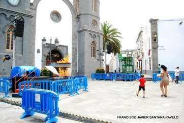 La plaza de San Juan ya está preparada para el espectáculo (Foto Francisco J. Santana)