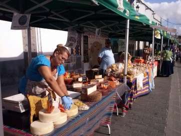 Mercadillo agrícola instalado en San Juan (Foto Antonio Alí)