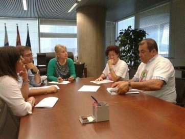 Momento de la reunión de miembros de la RSP con técnicos del ICV (Foto TA)