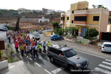 La caminata a su paso por Lomo Cementerio (Foto Francisco Javier Santana)