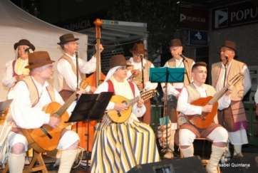 Imagen de archivo de una actuación de Cendro (Foto Isabel Quintana)