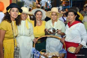 La gastronomía y los productos típicos estuvieron muy presentes en la romería (Foto Antonio Alí)