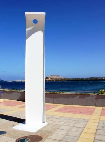 Monolito en memoria de las víctimas del vuelo JK5022 (Foto Jesús Ruiz Mesa)