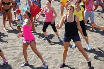 Momento de la clase magistral de zumba (Foto TA)