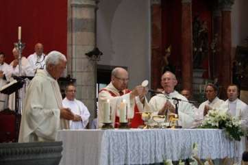 Momento de la misa celebrada este sábado en la Basílica de Telde (Foto Carmelo Santana)