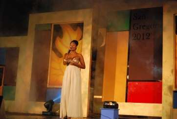 Estefanía Correira con el tema Sola yo de Los Miserables fue la ganadora del II Festival de la Canción Ciudad de Telde (Foto Daniel Ojeda)