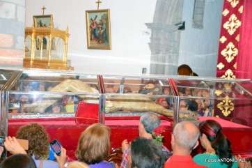 El Cristo de Telde, en su urna de cristal (Foto Antonio Alí)