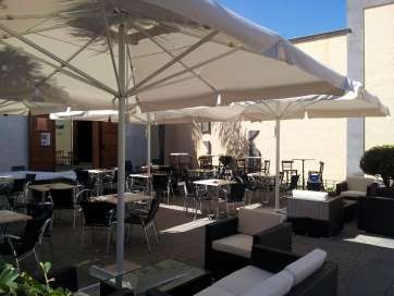 Terraza exterior de El Casino de Telde (Foto TA)