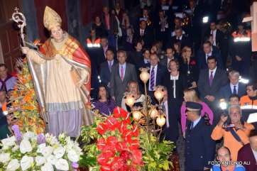 Momento de la procesión religiosa de este lunes (Foto Antonio Alí)