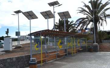 Un peatón caminando por una zona peligrosa (Foto TA)