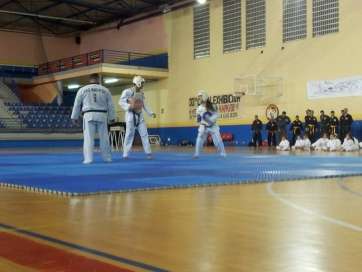 Grupo de participantes en la exhibición (Foto TA)