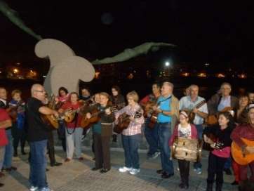 Imagen de archivo de un acto navideño de la AV Punto y Seguido de La Garita (Foto TA)