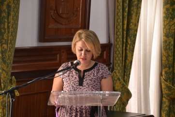 Micaela Domínguez durante la lectura del manifiesto (Foto TA)