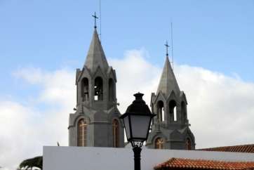 Torres de la Basílica de Telde (Foto Jesús Ruiz Mesa)