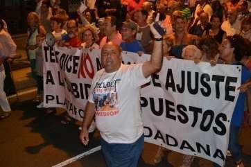 Arístides Rodríguez, portavoz de Telde Responde, durante una manifestación contra la subida de impuestos en el municipio (Foto TA)