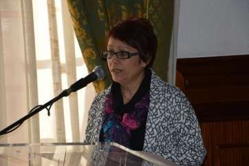 Paz Monzón leyó días atrás el manifiesto institucional contra la violencia de género en un Pleno de Telde (Foto TA)