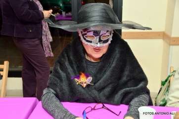 Socia de El Roque Azucarero con su disfraz (Foto Antonio Ali)