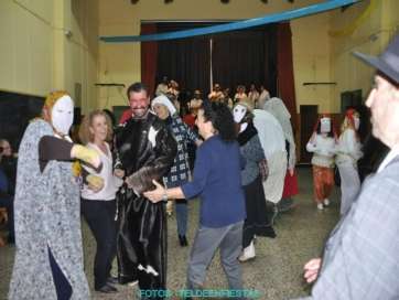 Momento del baile de piñatas