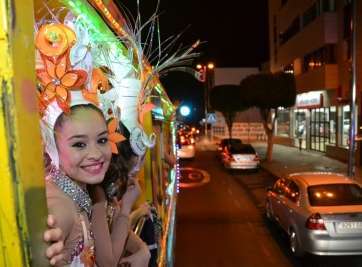 Carroza de la comitiva del Carnaval (Foto TA)