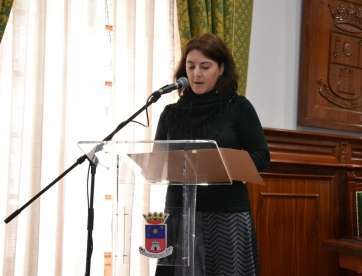 Cristina González durante la lectura del manifiesto, este martes (Foto TA)